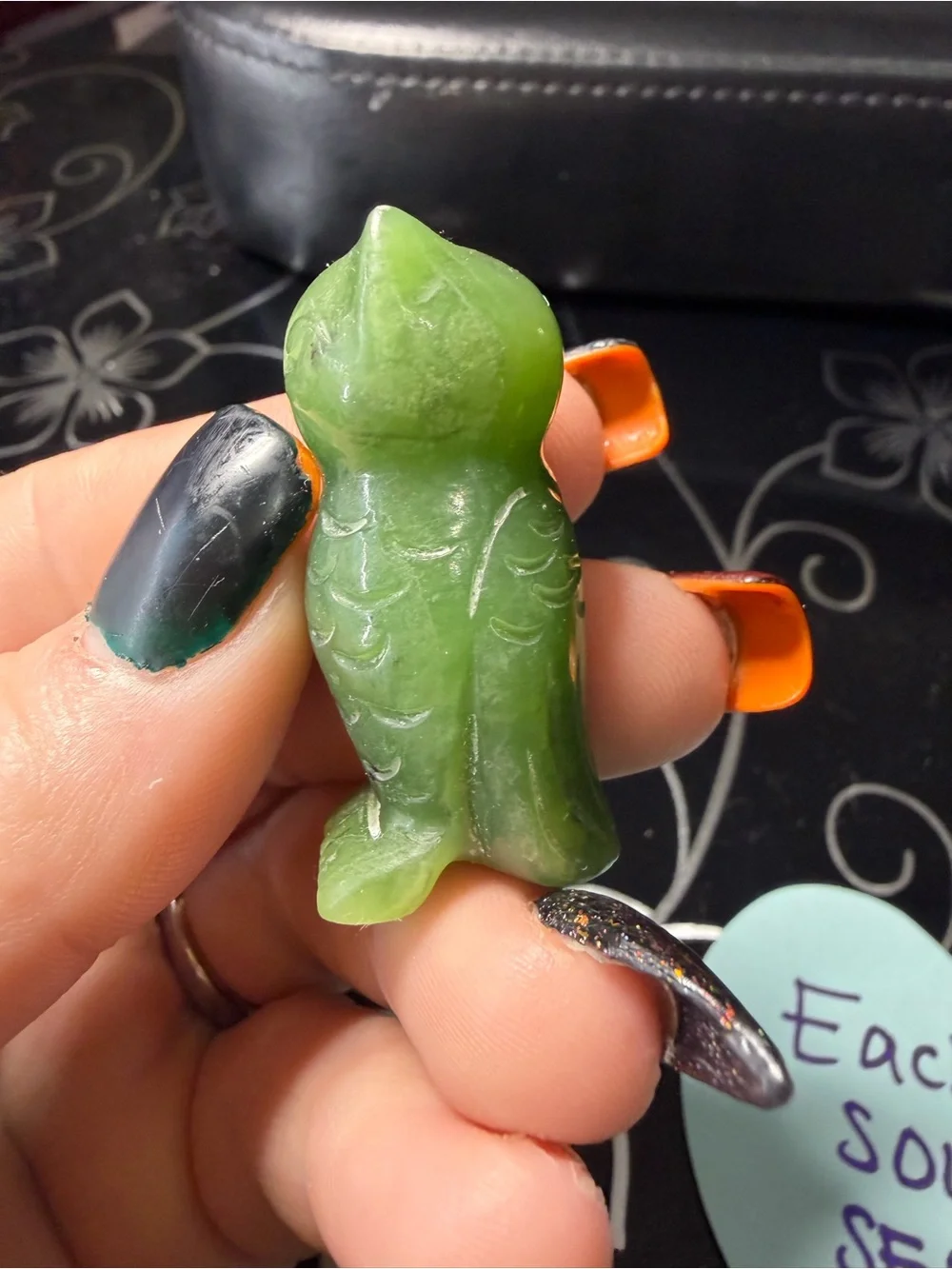 Green nephrite Jade- owl Figurine for collectors NEW
